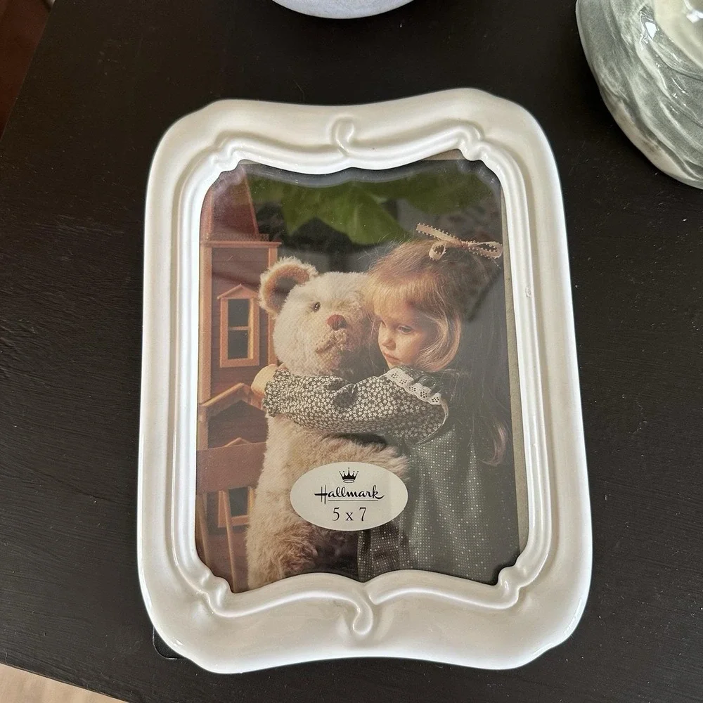 VTG New Hallmark White Ceramic Picture Photo Frame 5x7 Cottagecore Nursery Decor